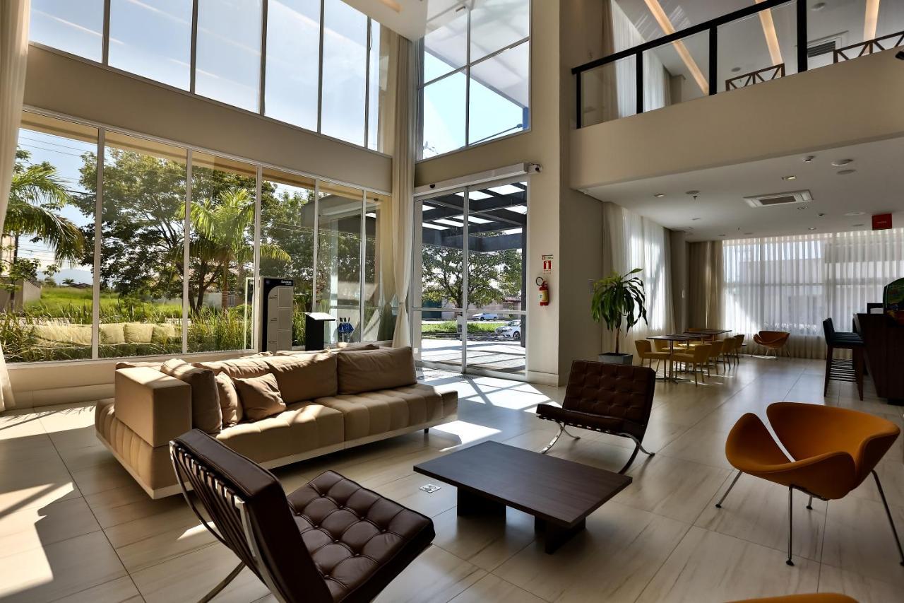 Summit Suites Hotel Pindamonhangaba Buitenkant foto