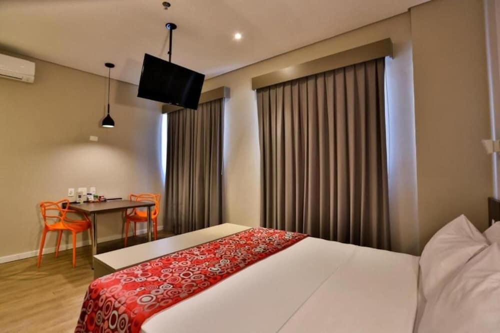Summit Suites Hotel Pindamonhangaba Buitenkant foto