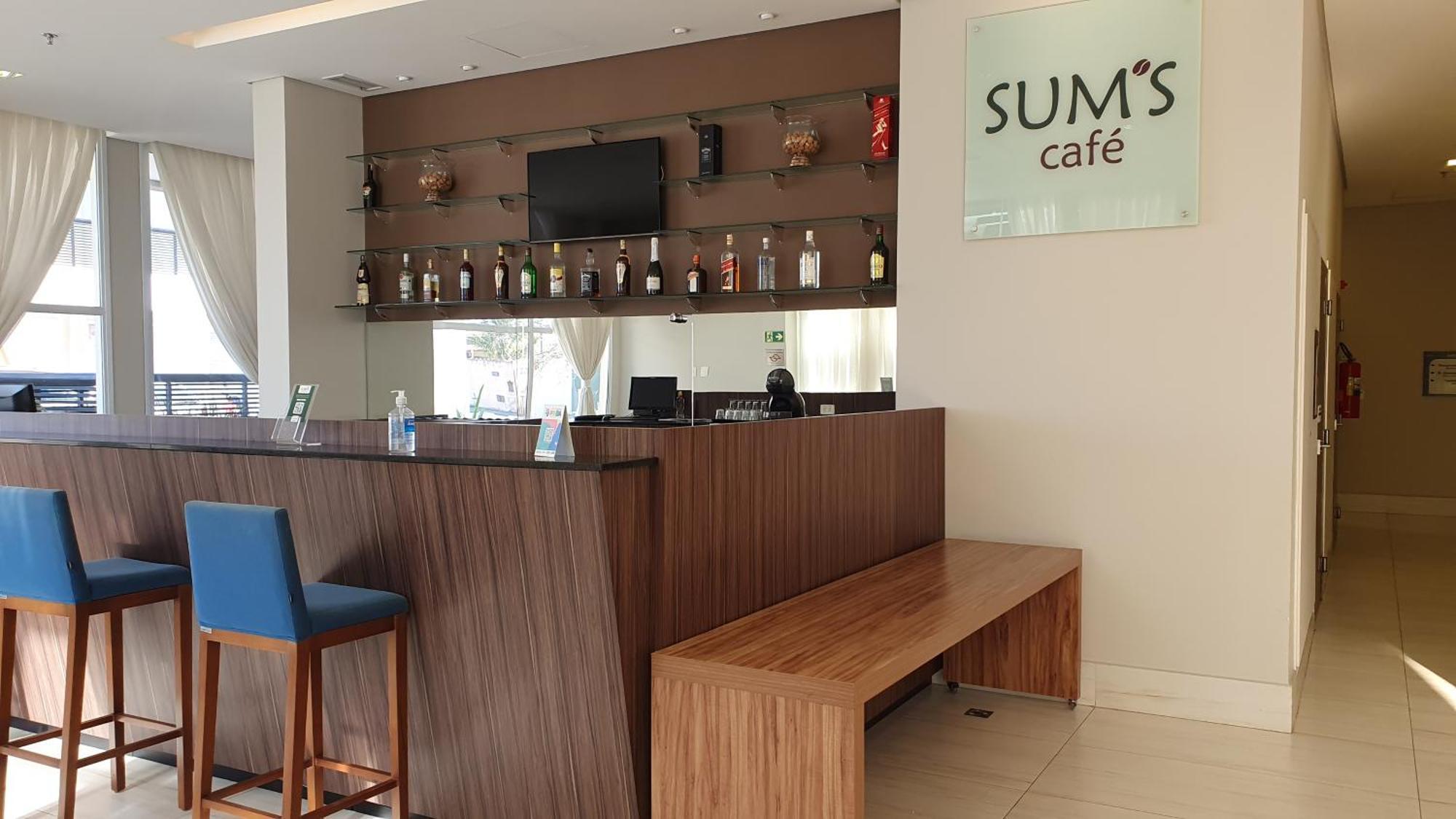 Summit Suites Hotel Pindamonhangaba Buitenkant foto